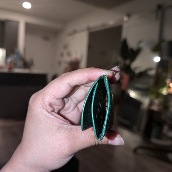 LV Green EPI key holder - Picture 3 of 6